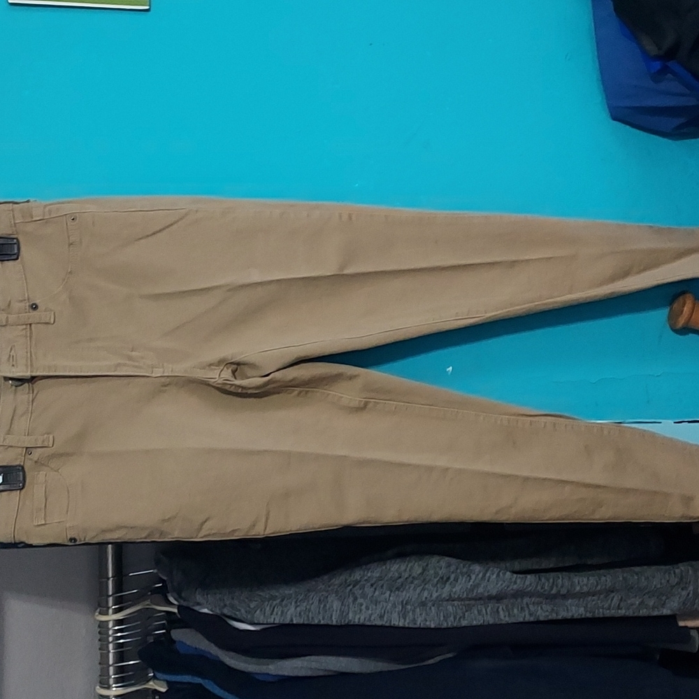 Universal Threads 8/29s khaki pants